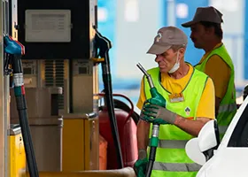 Новак спрогнозировал «еще более нормальные» цены на бензин